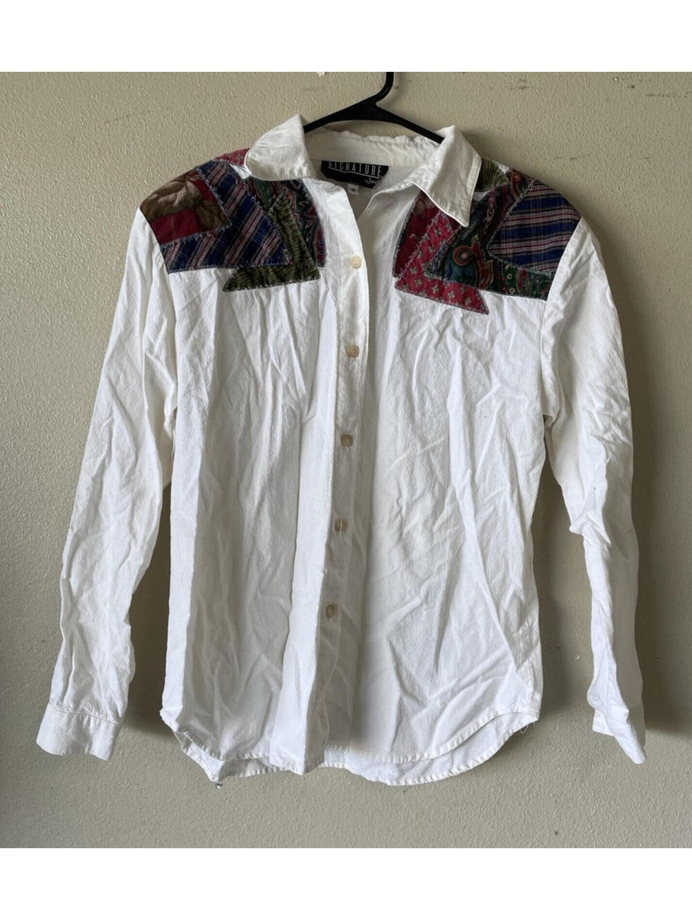 Signature Button Blouse Women Vintage  Size 8 White Long Sleeve Plaid Patch